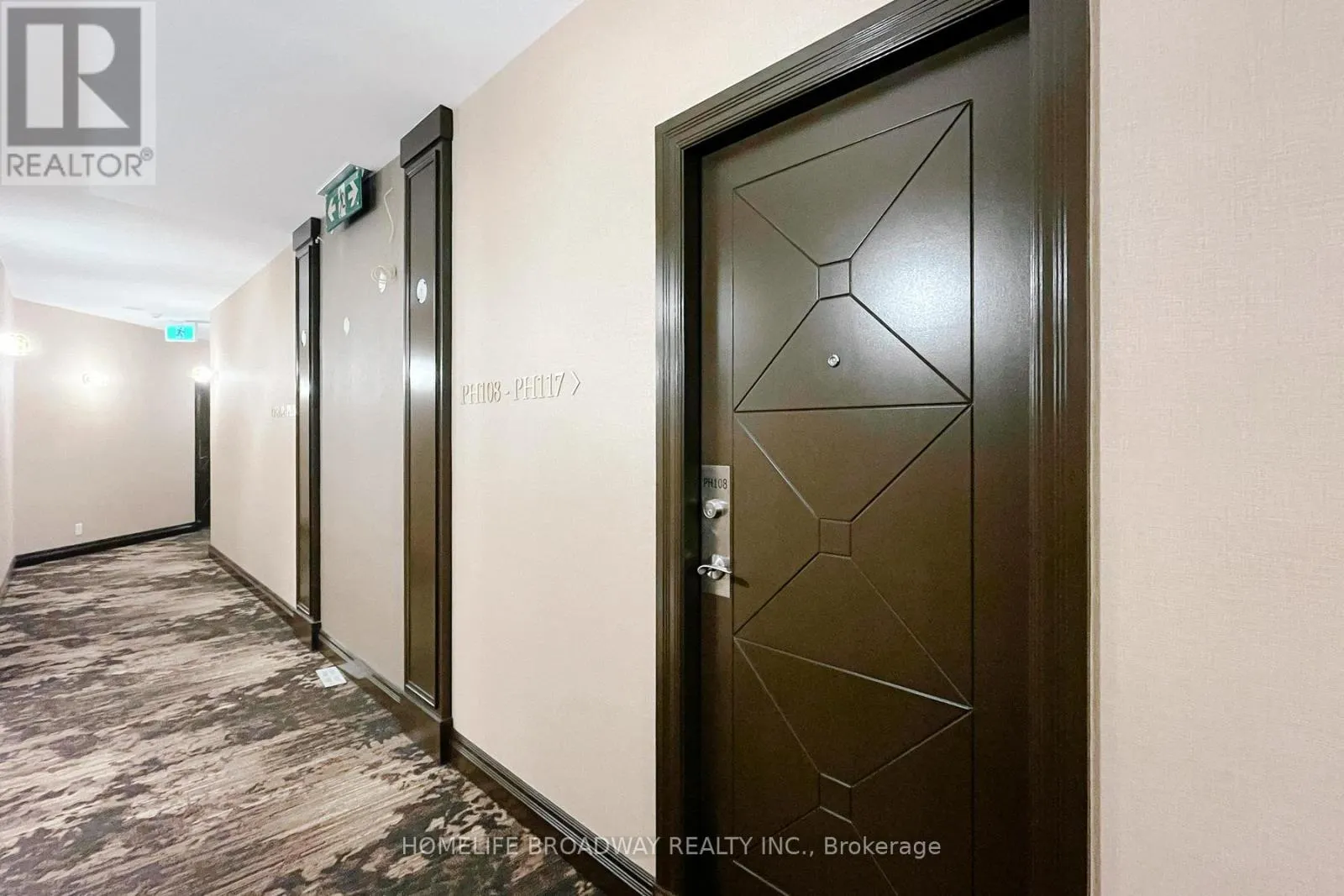 PH108 - 18 HARDING BOULEVARD