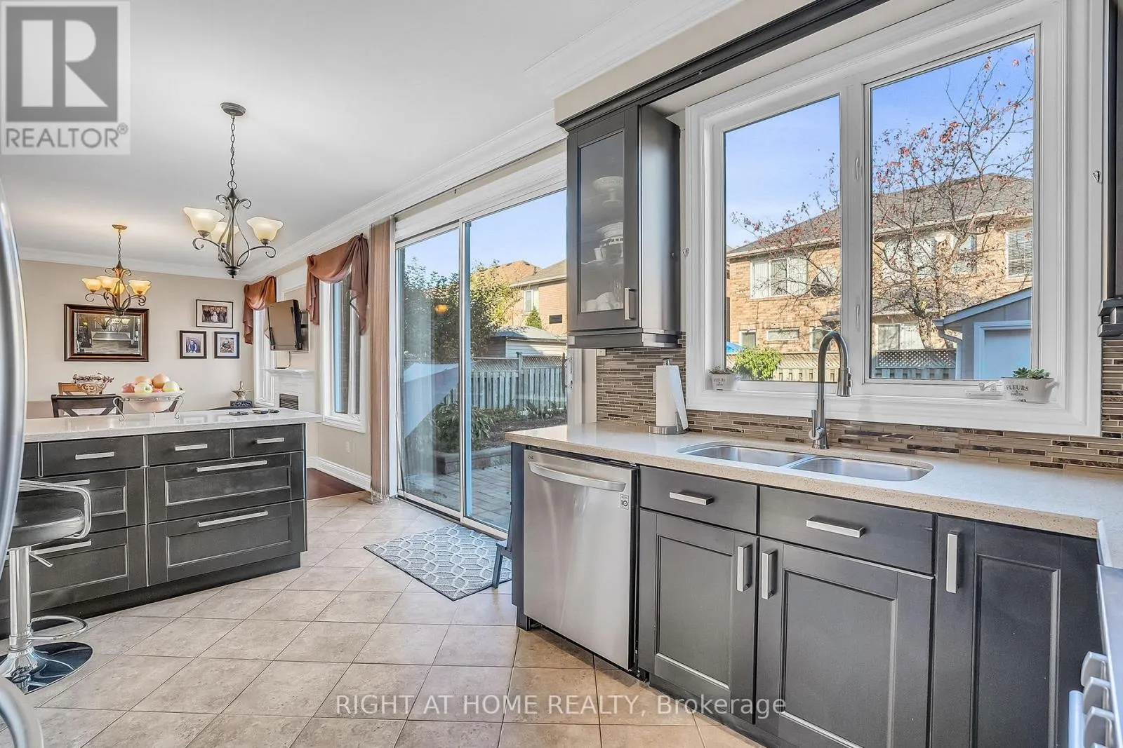 421 JOHN DEISMAN BOULEVARD