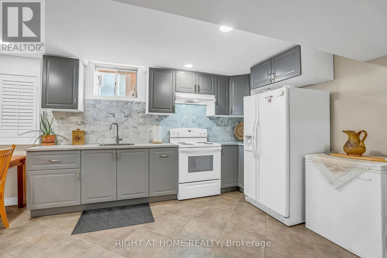 421 JOHN DEISMAN BOULEVARD