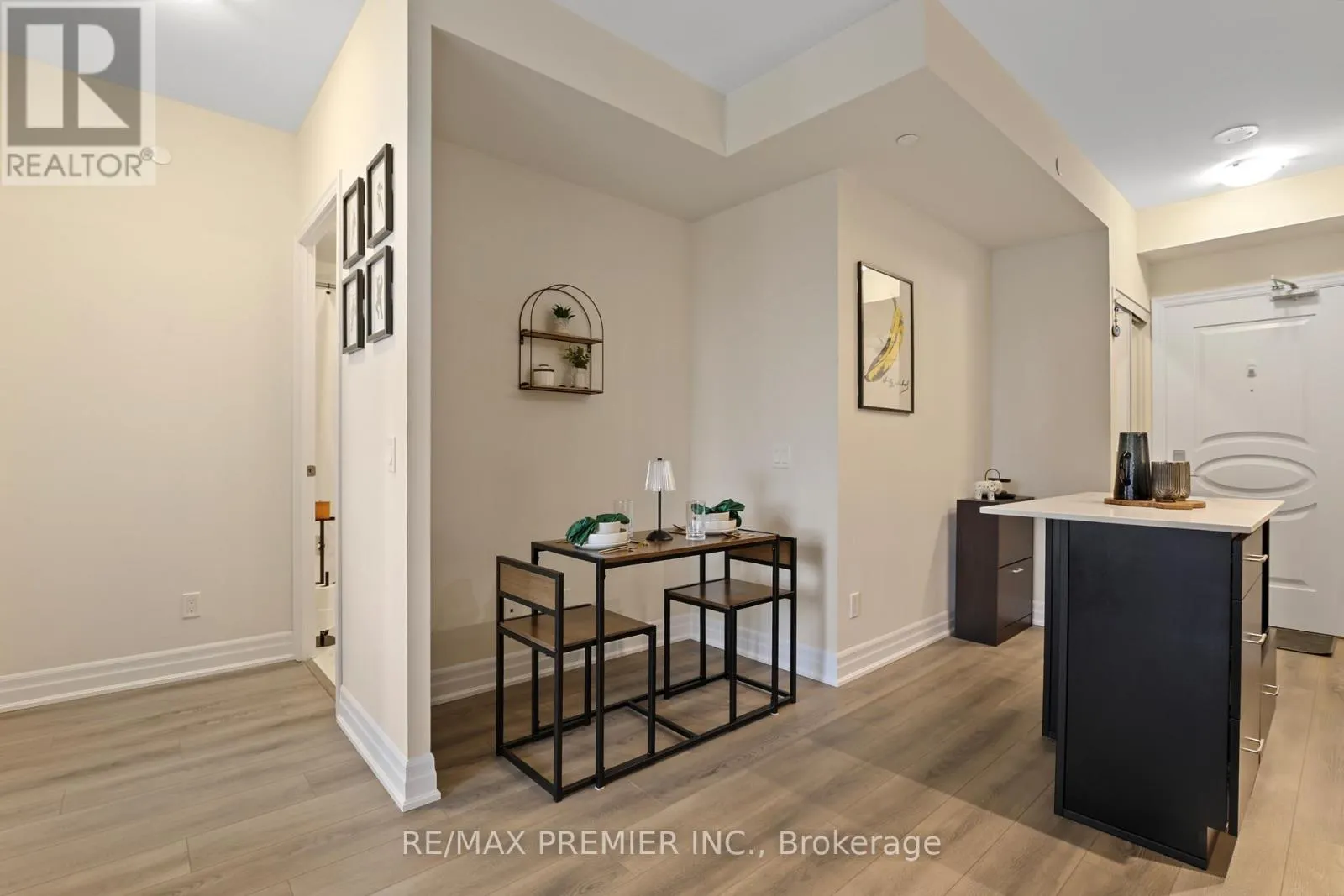 1411 - 9085 JANE STREET