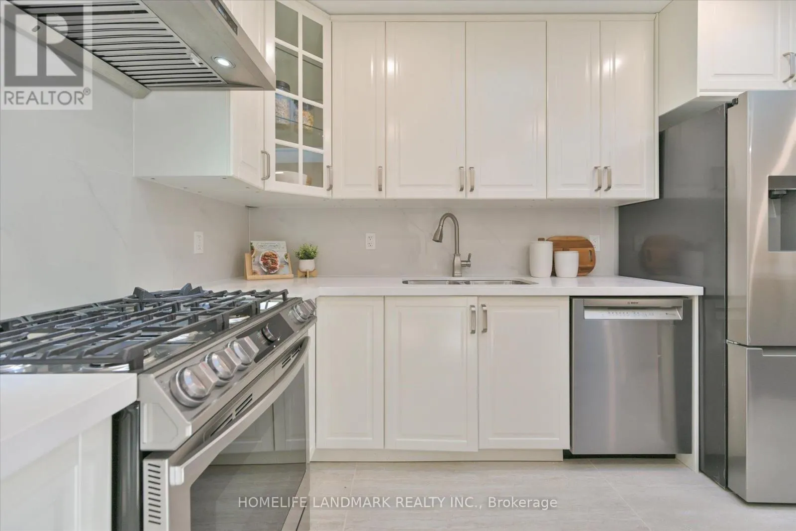 421 BROWNDALE CRESCENT