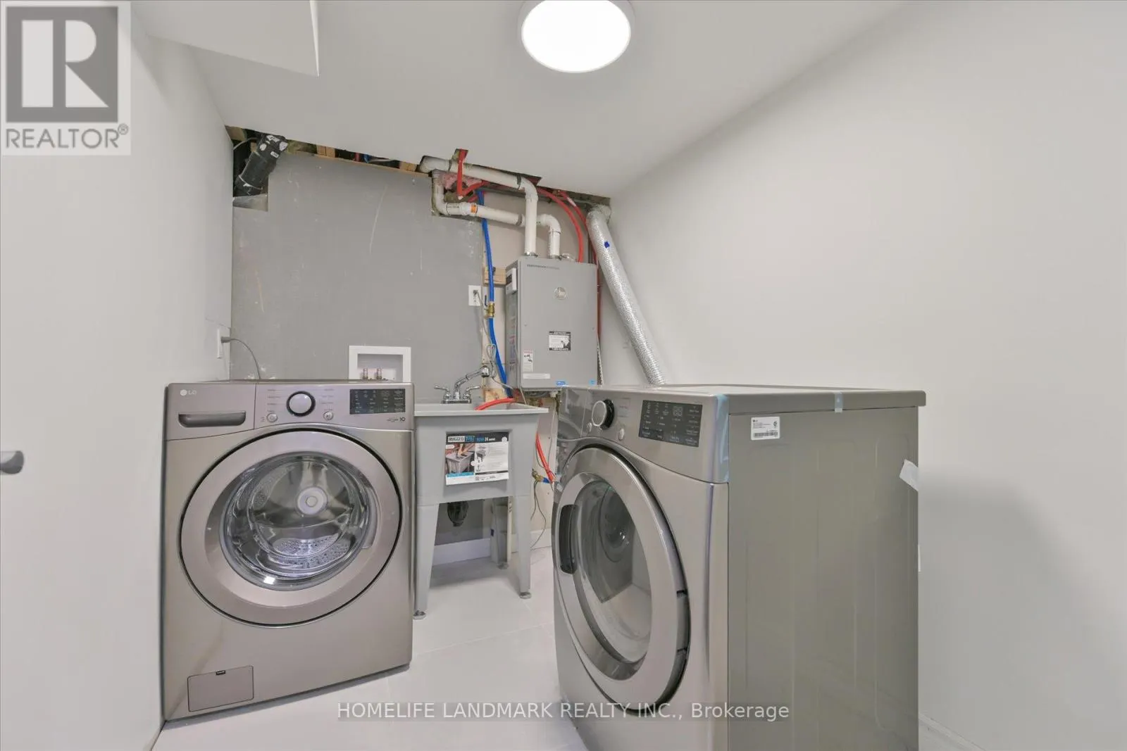 421 BROWNDALE CRESCENT