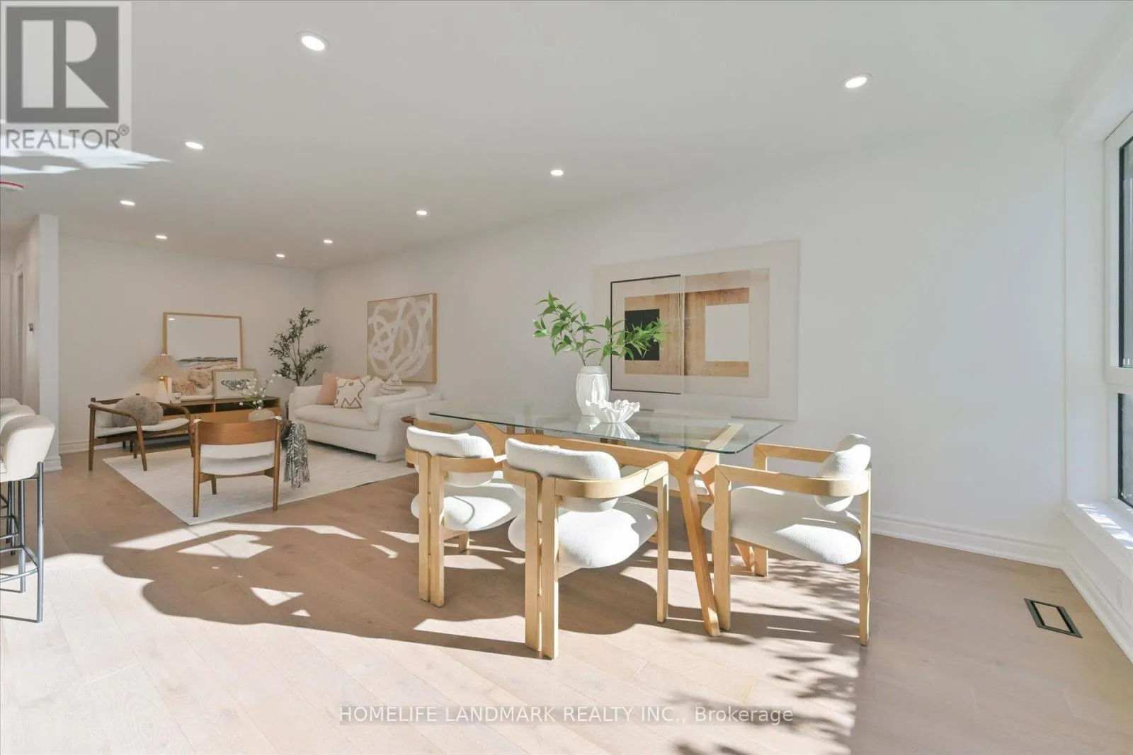 421 BROWNDALE CRESCENT