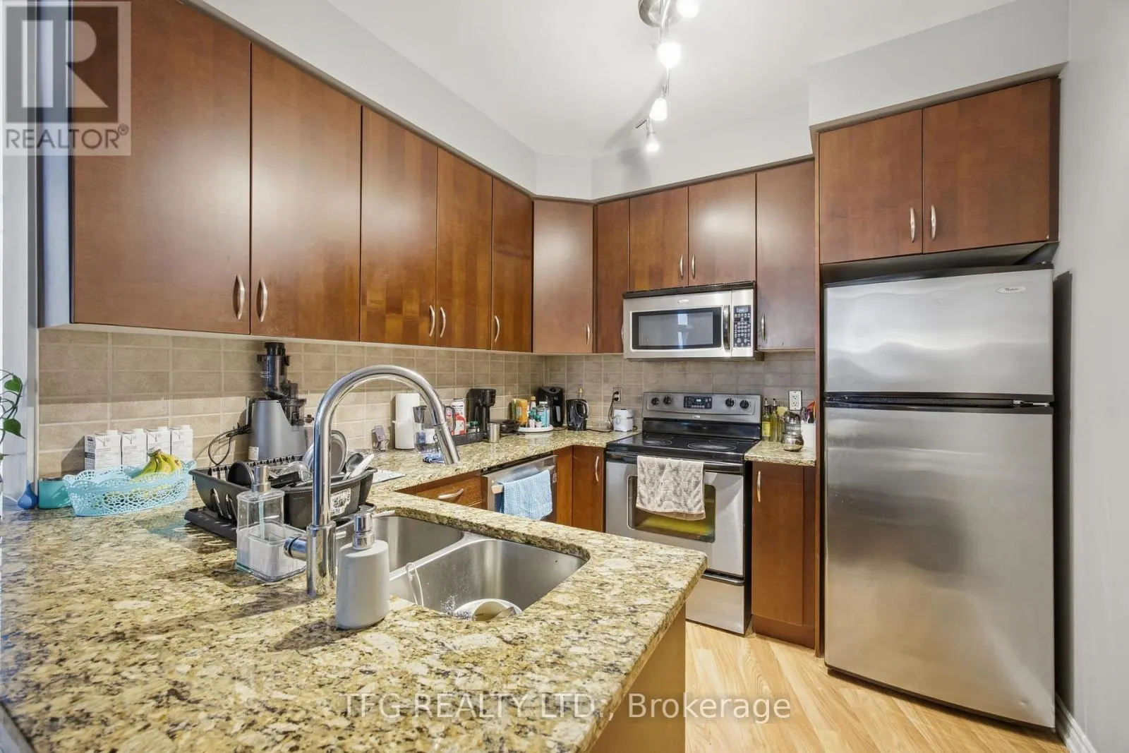 417 - 9225 JANE STREET, #417