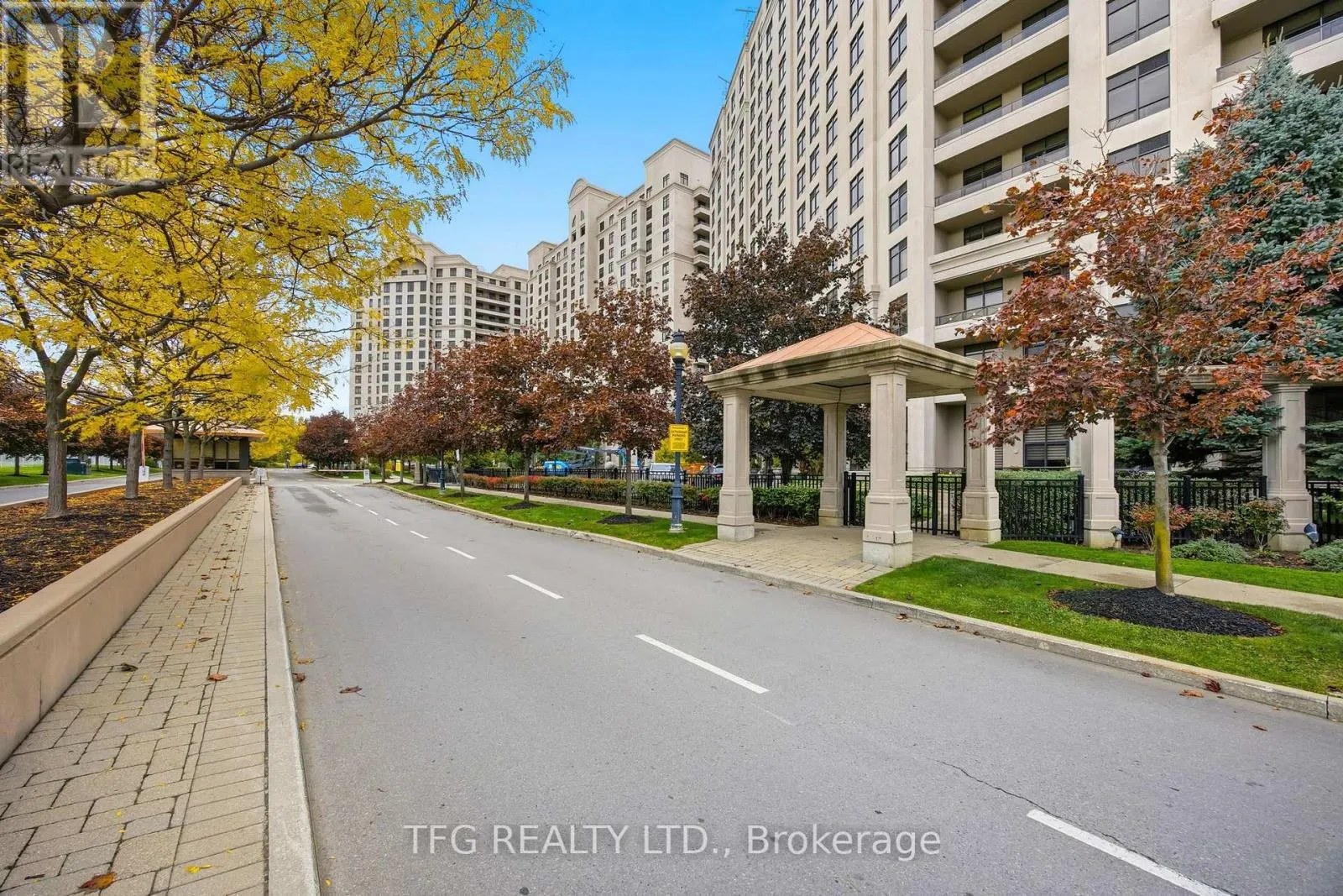 417 - 9225 JANE STREET, #417