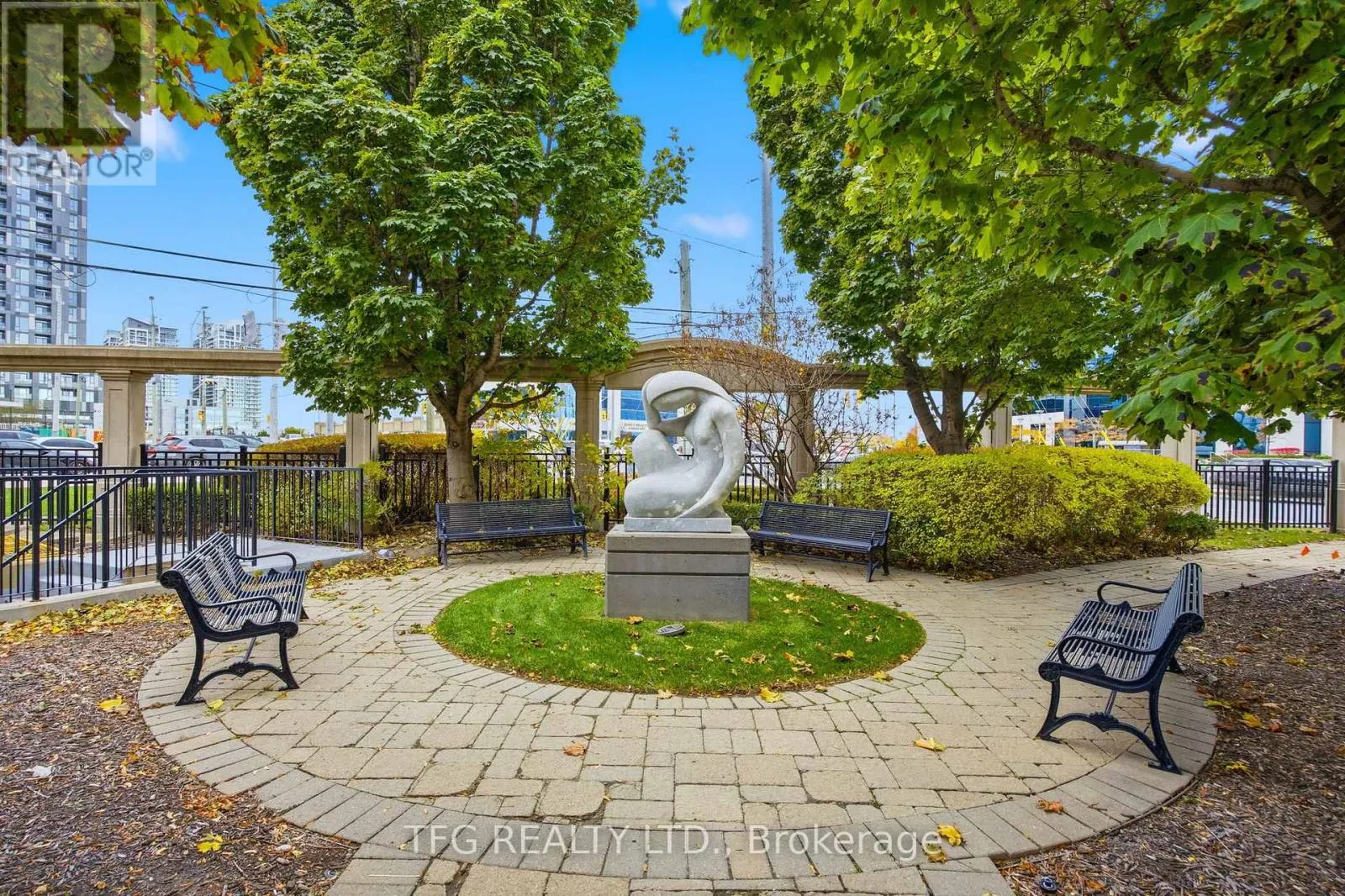 417 - 9225 JANE STREET, #417