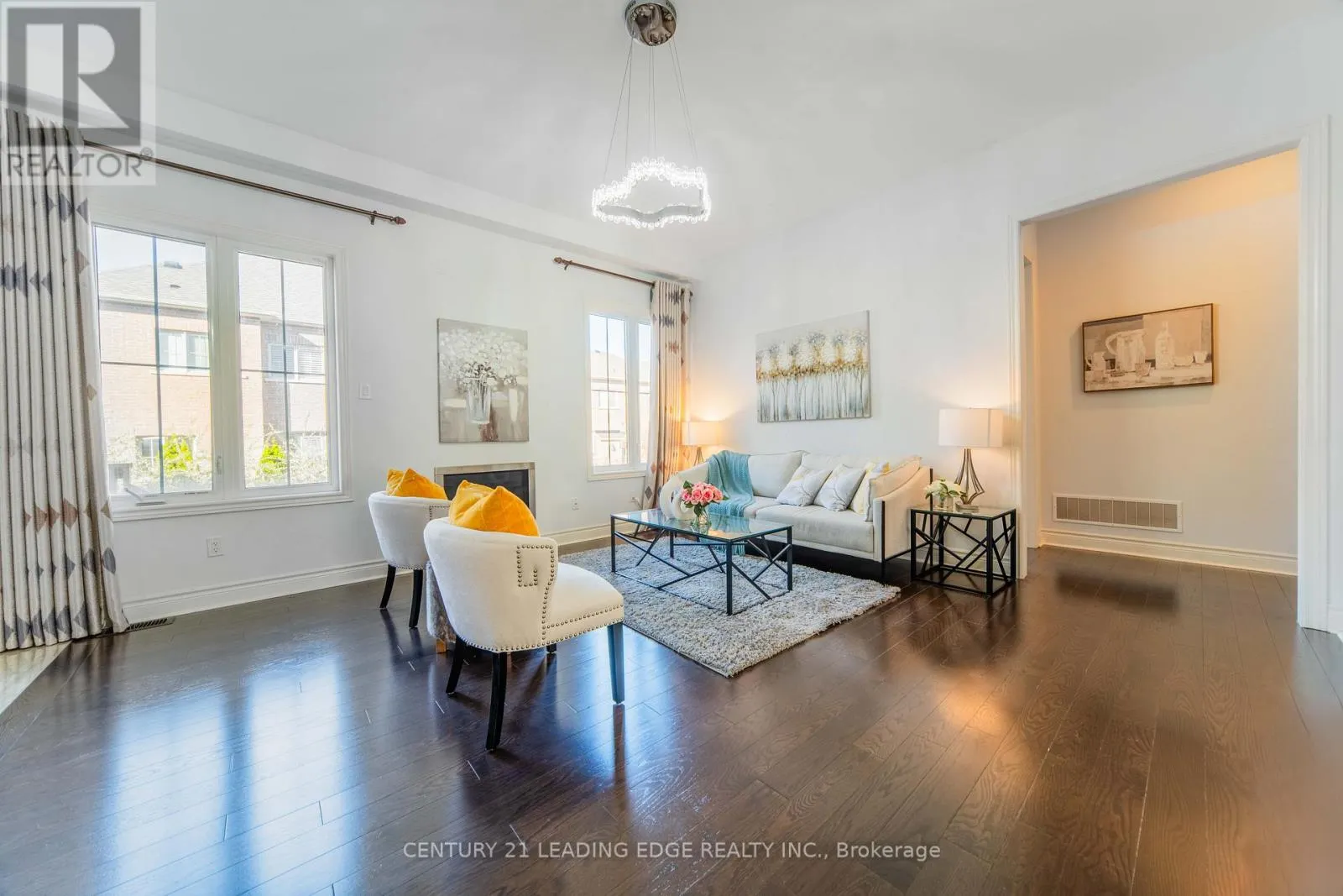 63 KEN SINCLAIR CRESCENT