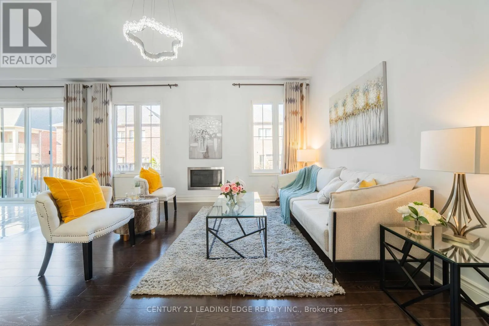 63 KEN SINCLAIR CRESCENT