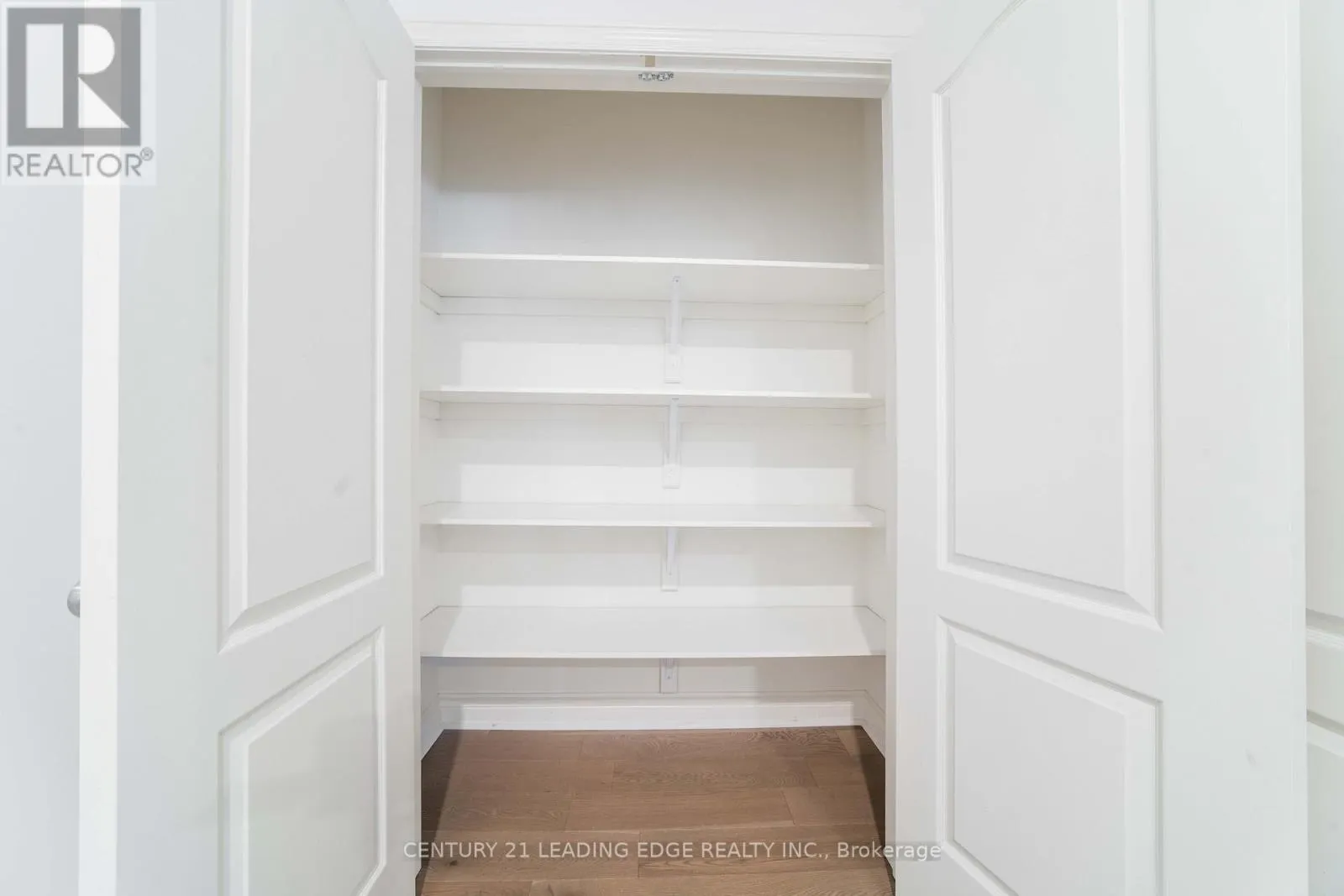 63 KEN SINCLAIR CRESCENT