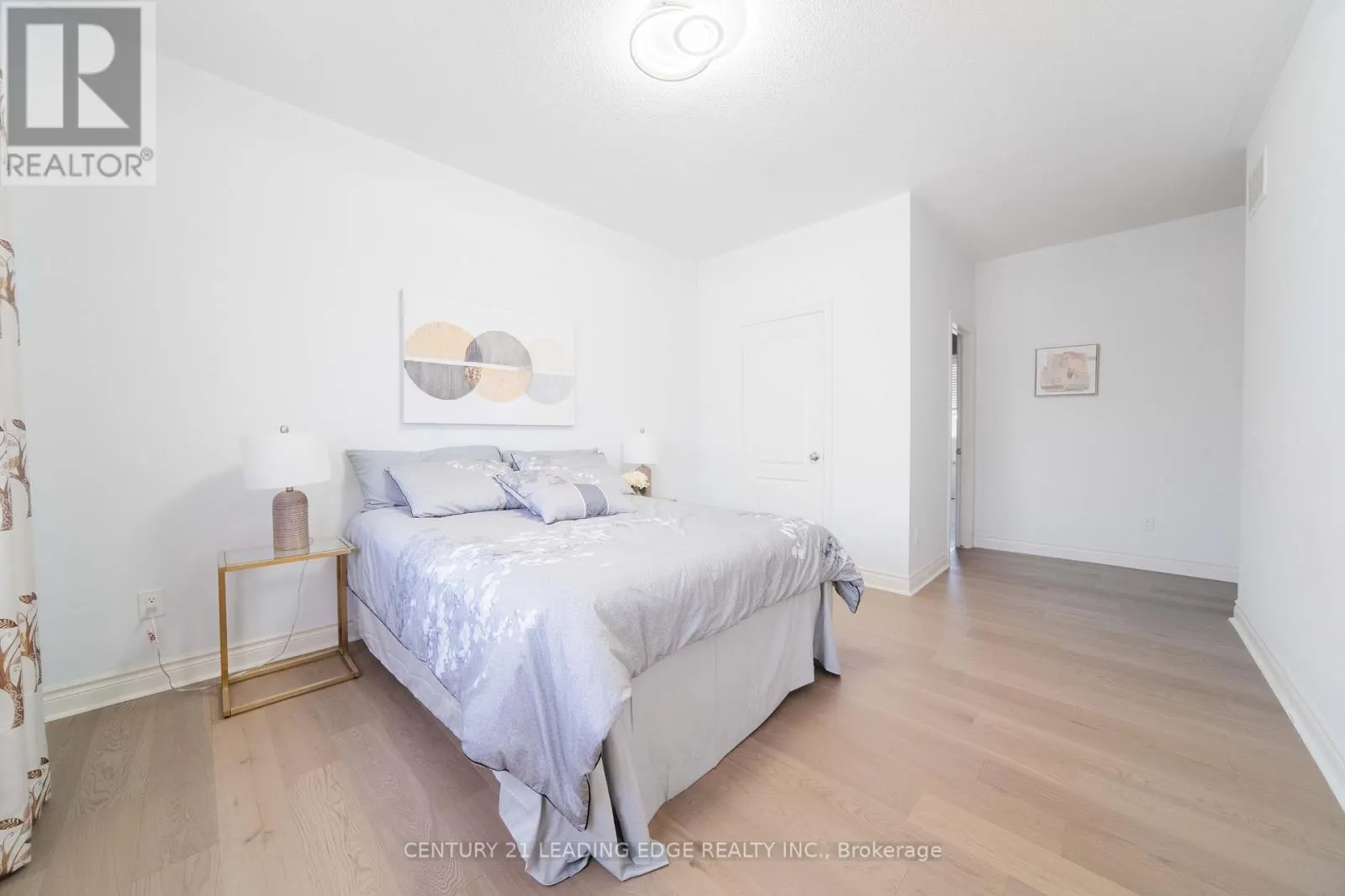 63 KEN SINCLAIR CRESCENT