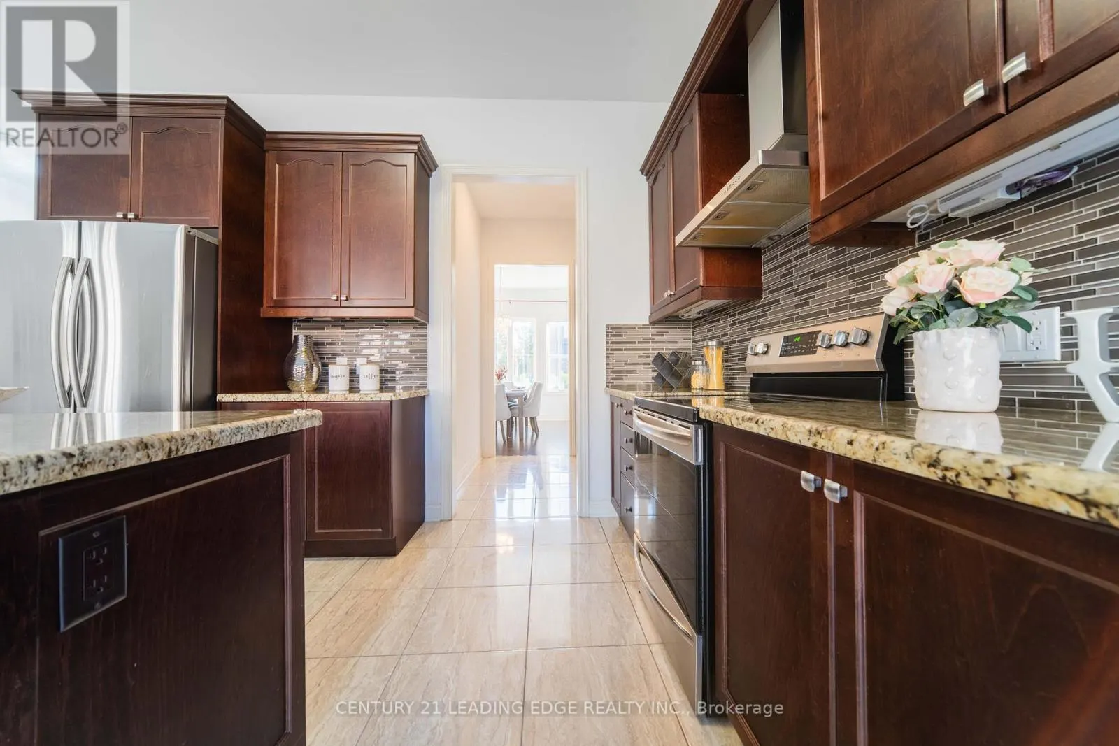 63 KEN SINCLAIR CRESCENT