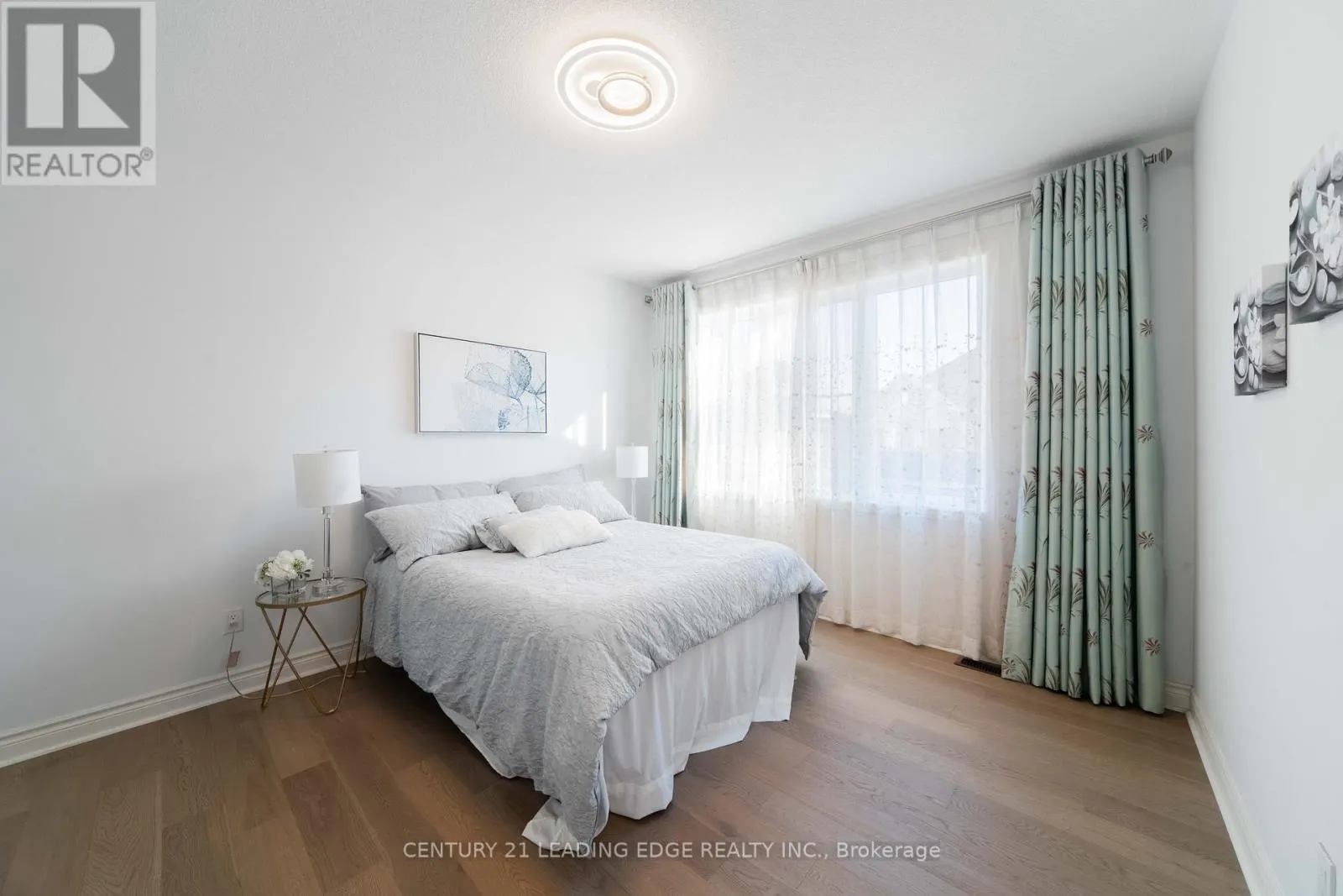 63 KEN SINCLAIR CRESCENT