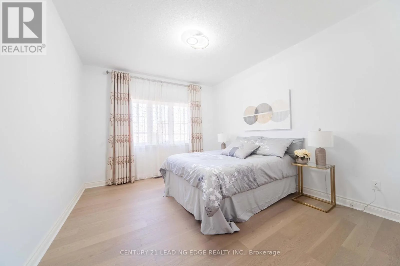 63 KEN SINCLAIR CRESCENT