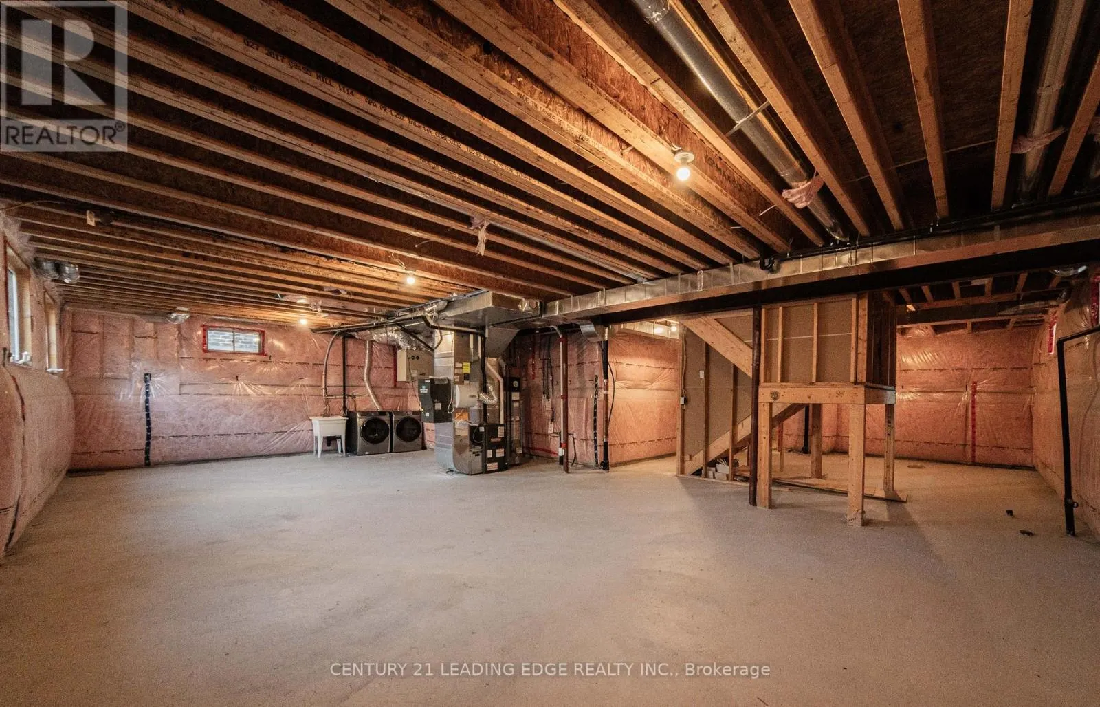 63 KEN SINCLAIR CRESCENT