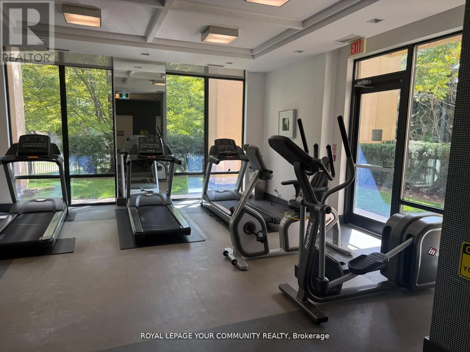 208 - 520 STEELES AVENUE W