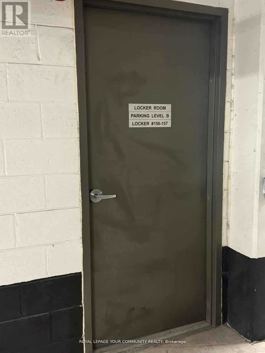 208 - 520 STEELES AVENUE W