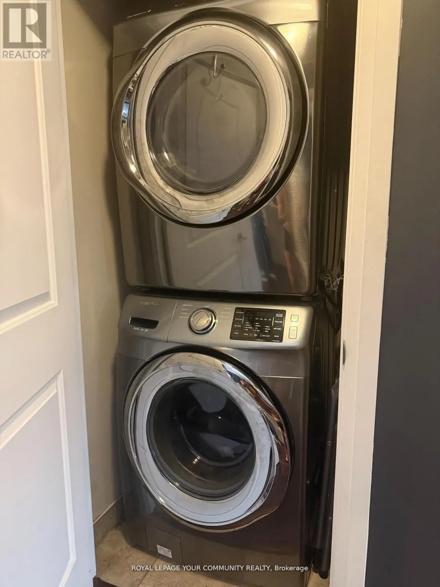 208 - 520 STEELES AVENUE W