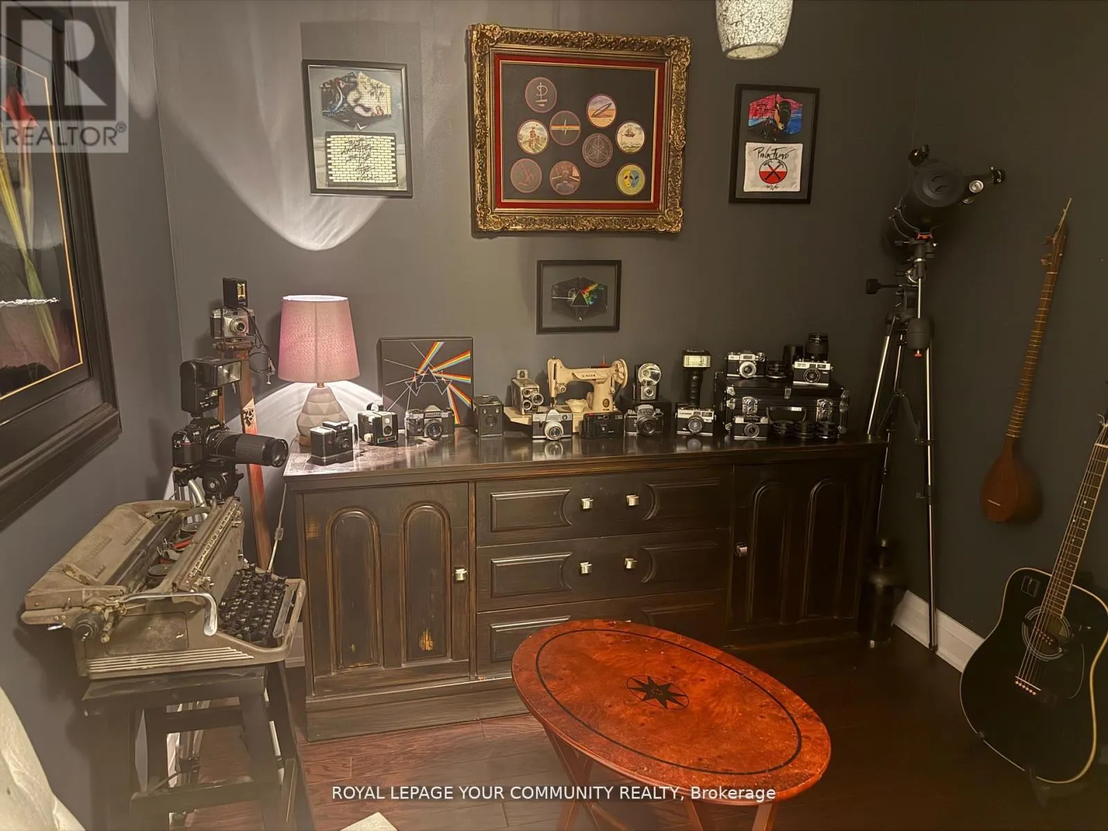 208 - 520 STEELES AVENUE W