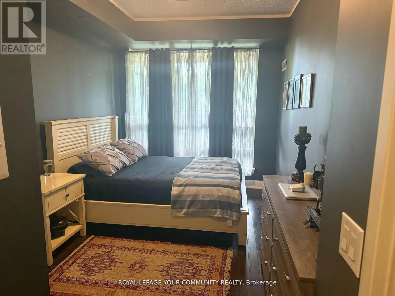 208 - 520 STEELES AVENUE W