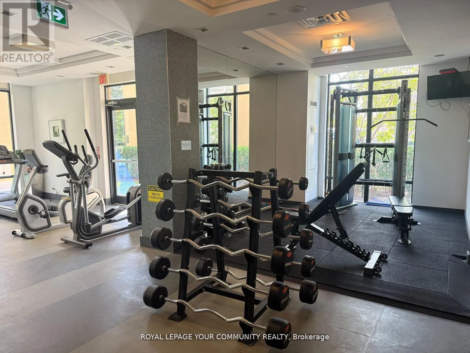 208 - 520 STEELES AVENUE W