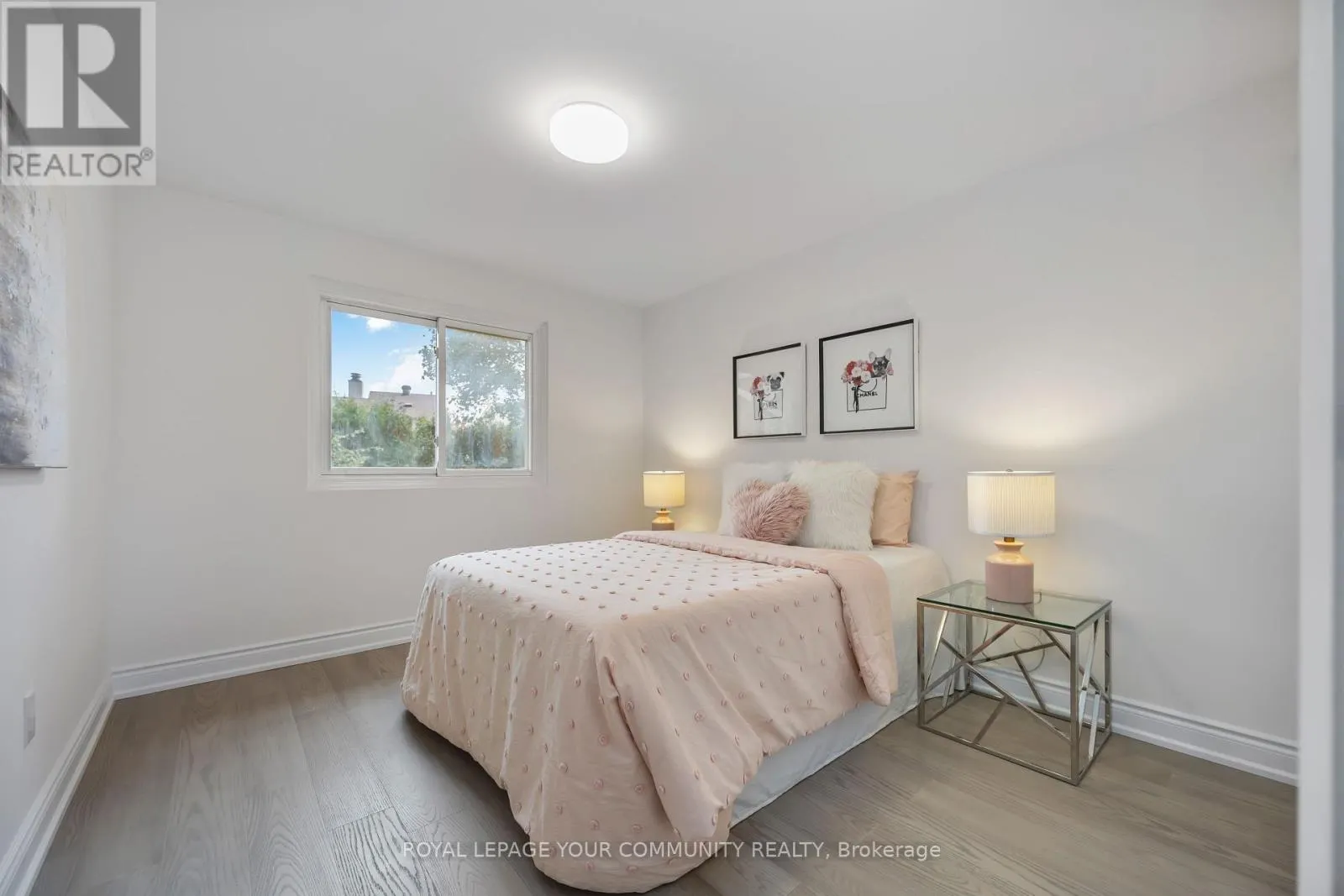 76 KNIGHTSBRIDGE WAY