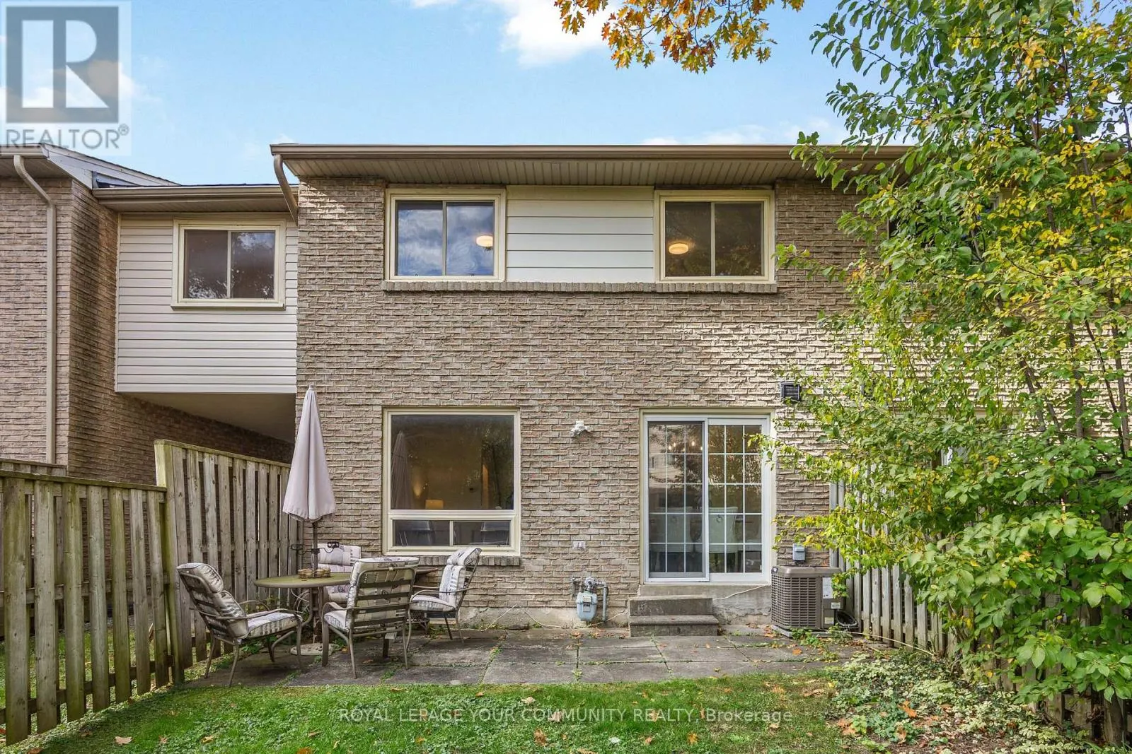 76 KNIGHTSBRIDGE WAY