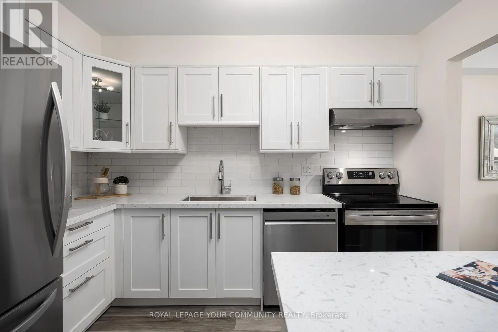 76 KNIGHTSBRIDGE WAY