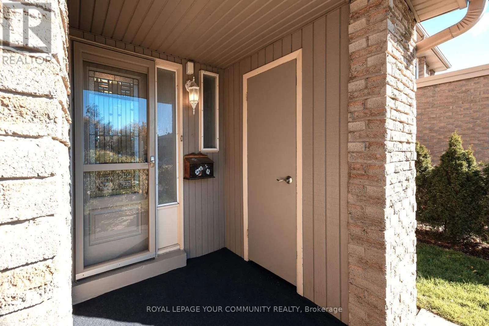 76 KNIGHTSBRIDGE WAY