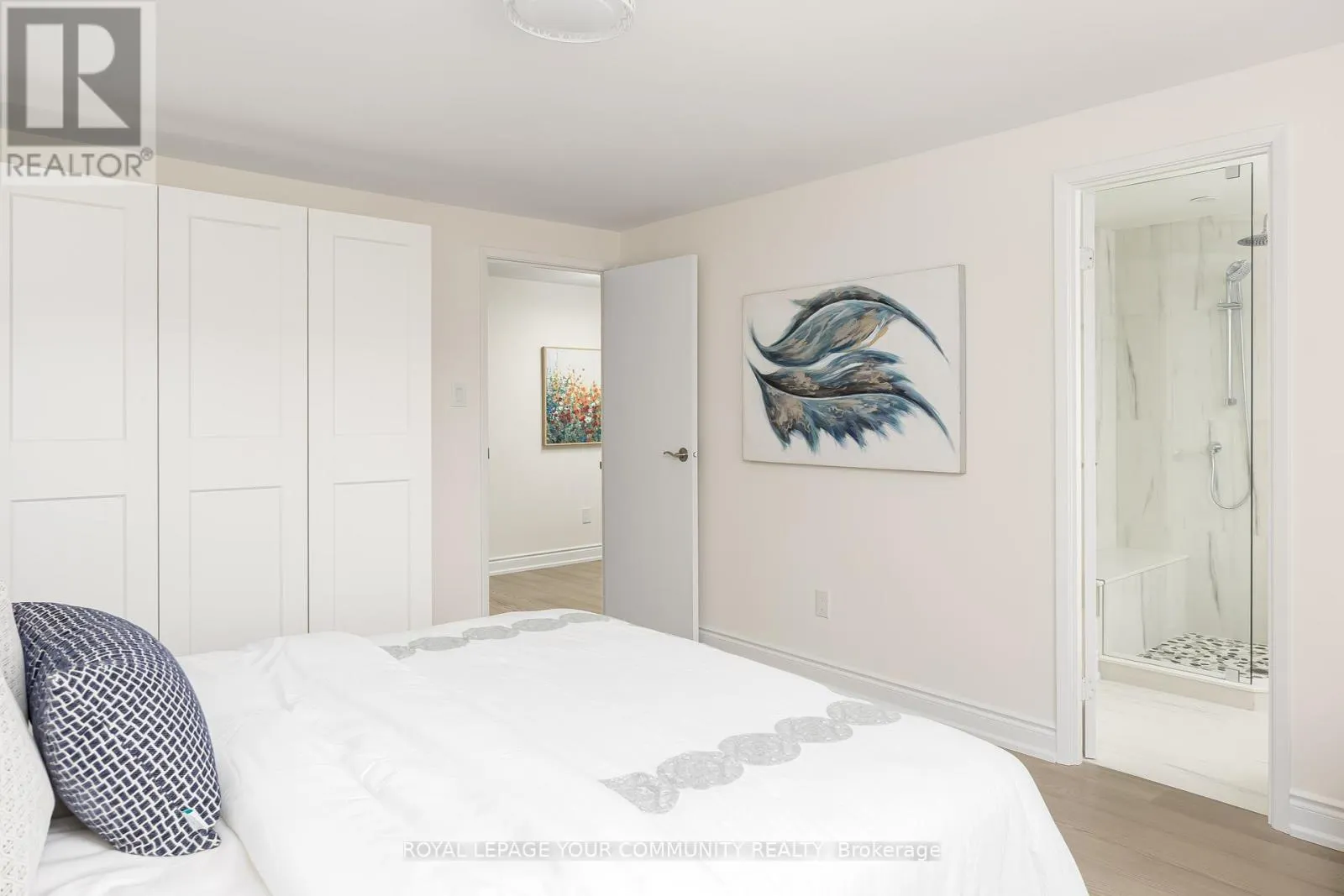 76 KNIGHTSBRIDGE WAY