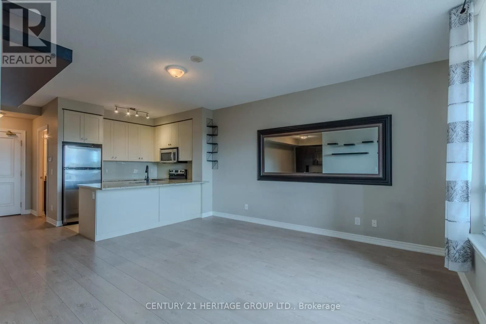 615 - 9245 JANE STREET