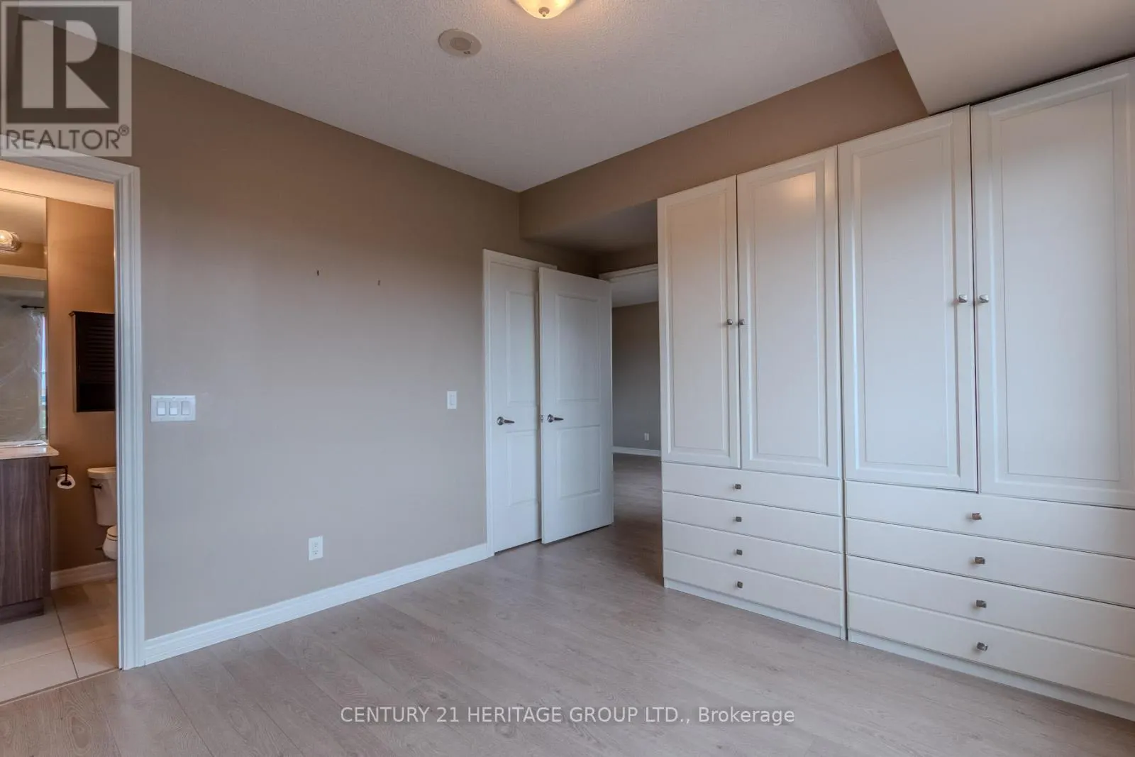 615 - 9245 JANE STREET