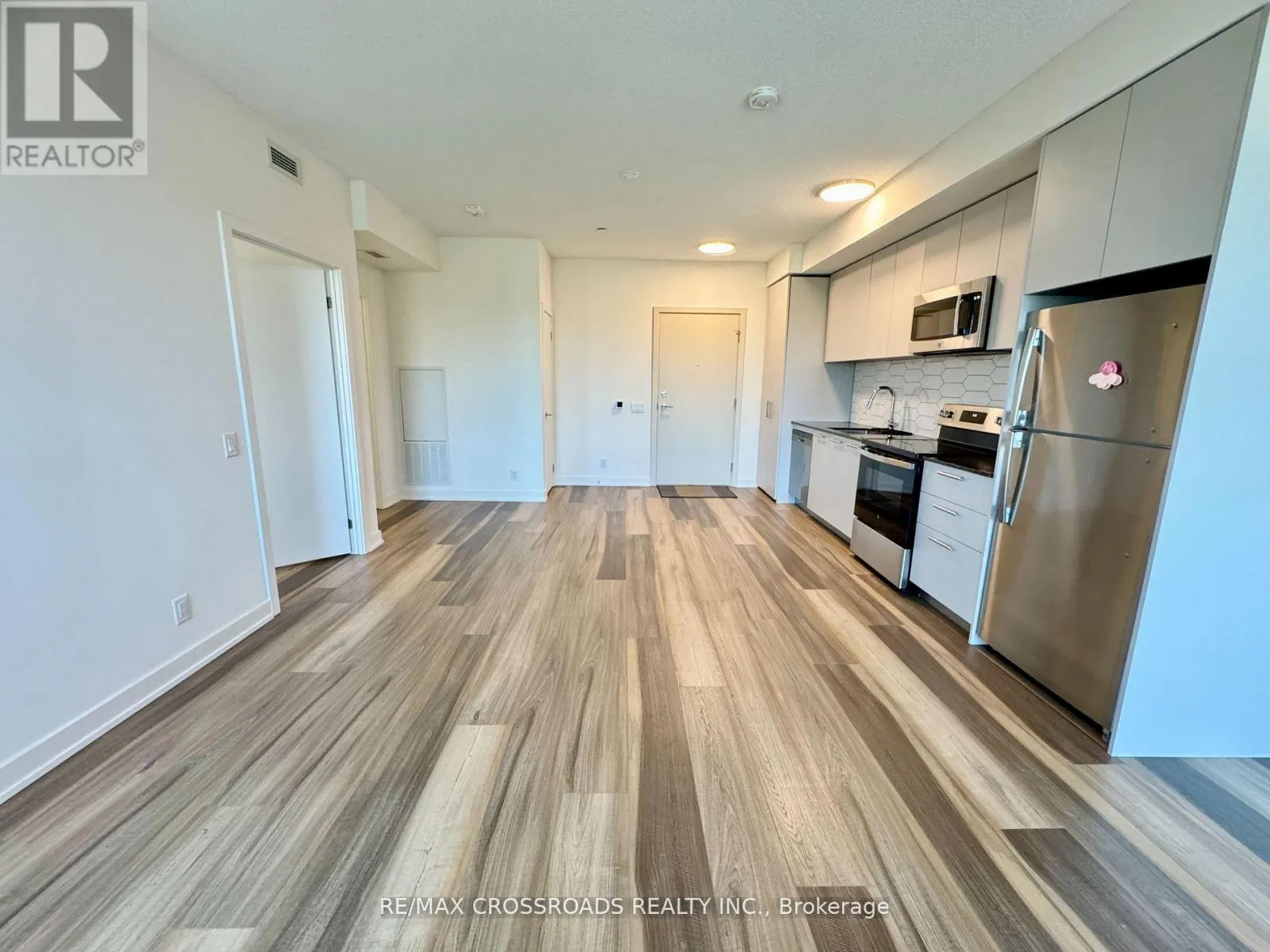 239 - 101 CATHEDRAL HIGH STREET