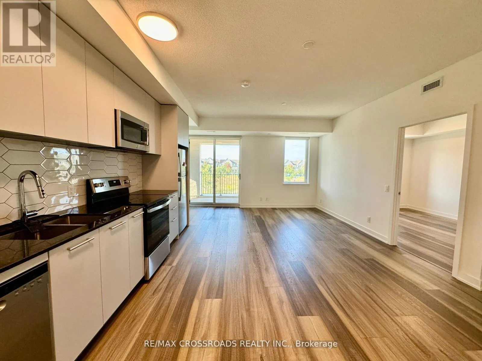 239 - 101 CATHEDRAL HIGH STREET