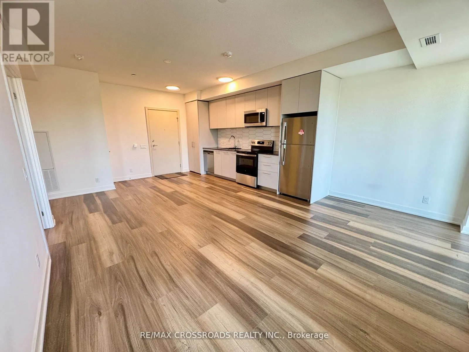 239 - 101 CATHEDRAL HIGH STREET