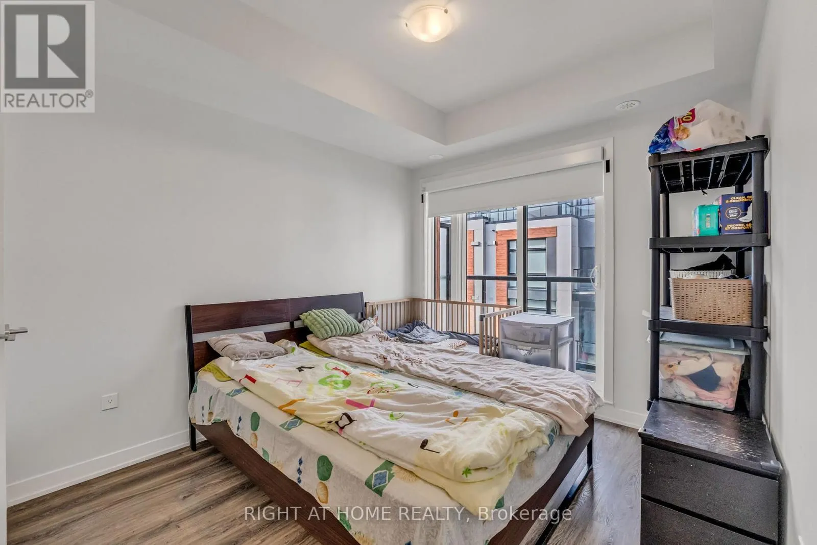 907 - 2 STECKLEY HOUSE LANE