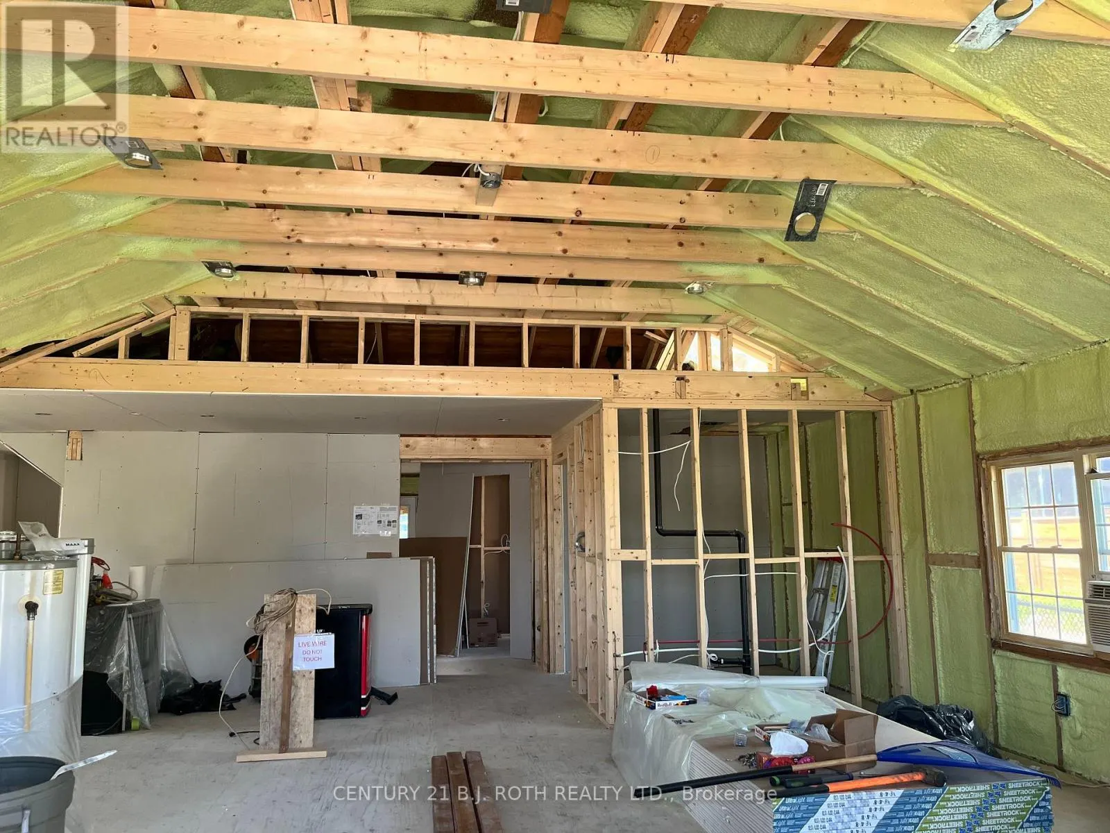 412 LIMERICK CRESCENT