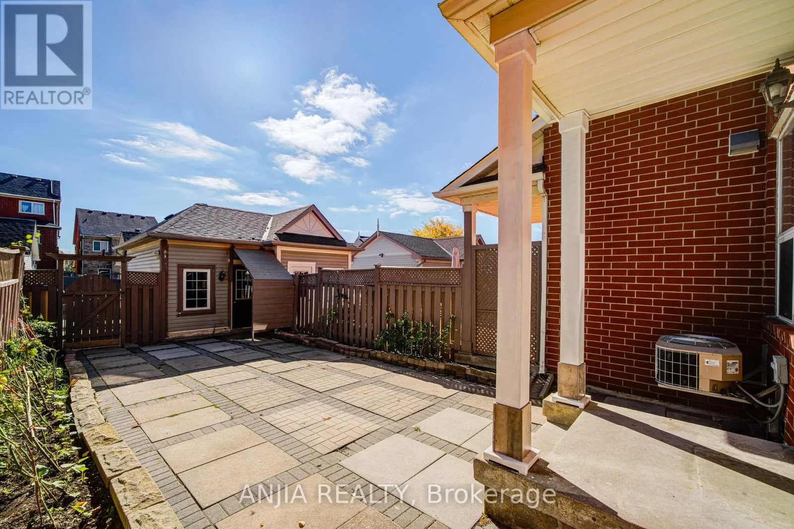 81 WHITE'S HILL AVENUE