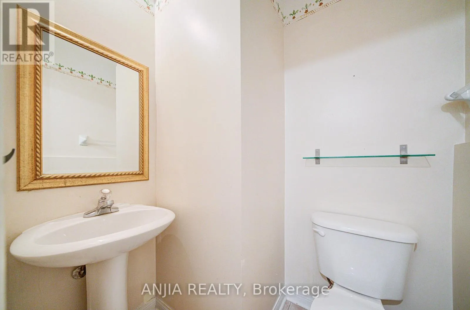 81 WHITE'S HILL AVENUE