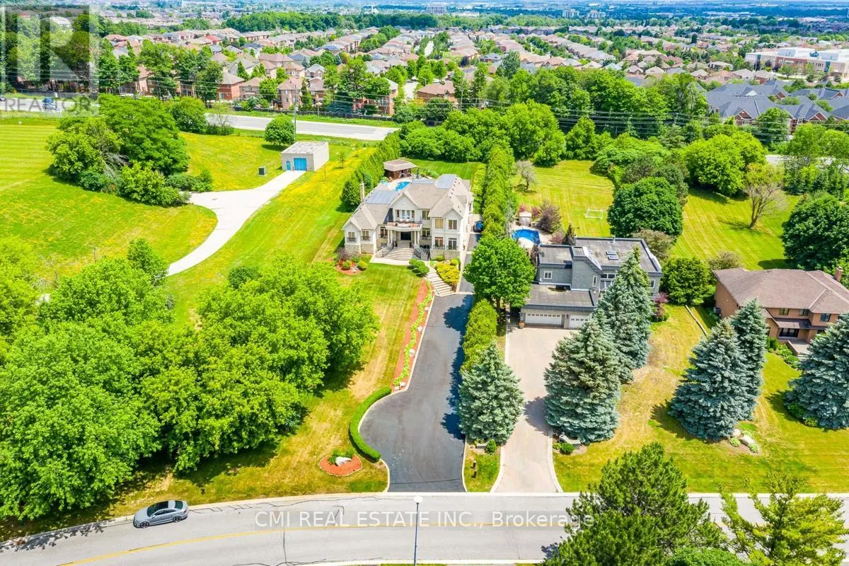 776 WOODLAND ACRES CRESCENT