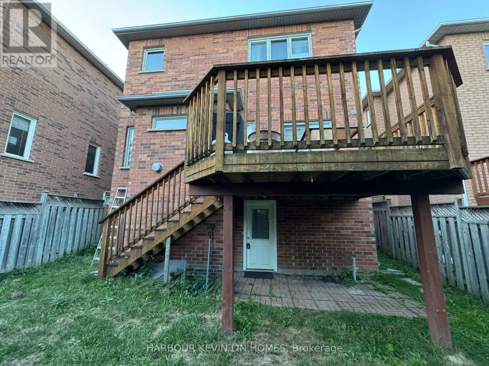 25 DESERT VIEW CRESCENT