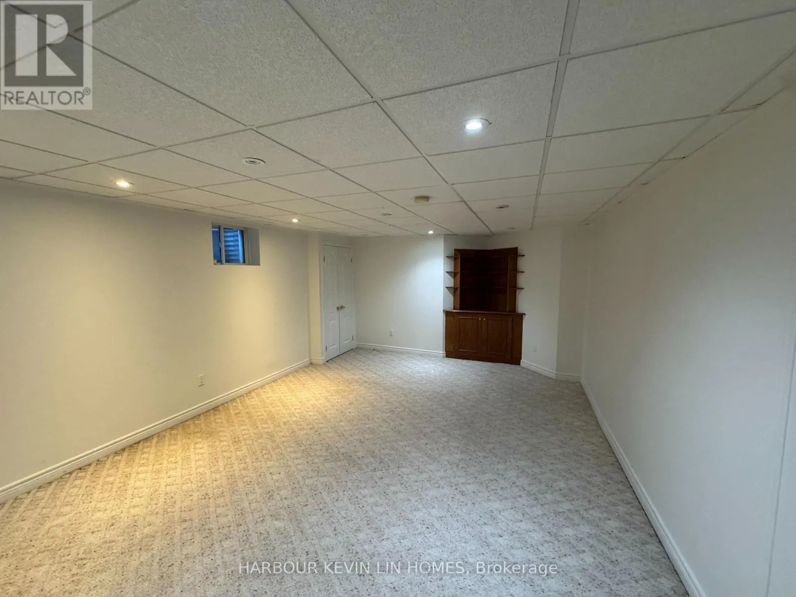 25 DESERT VIEW CRESCENT