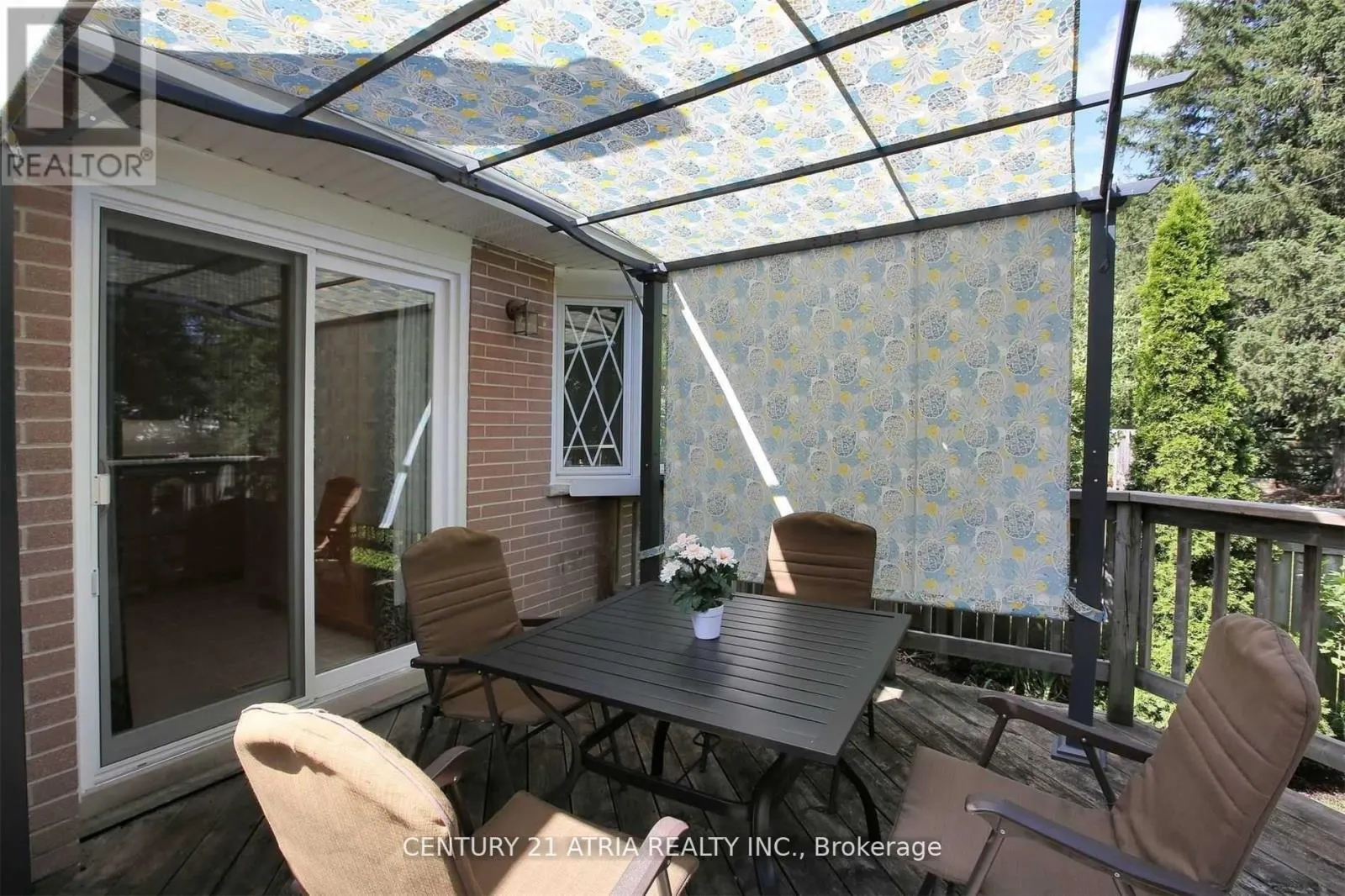 16 BRIGHTBAY CRESCENT