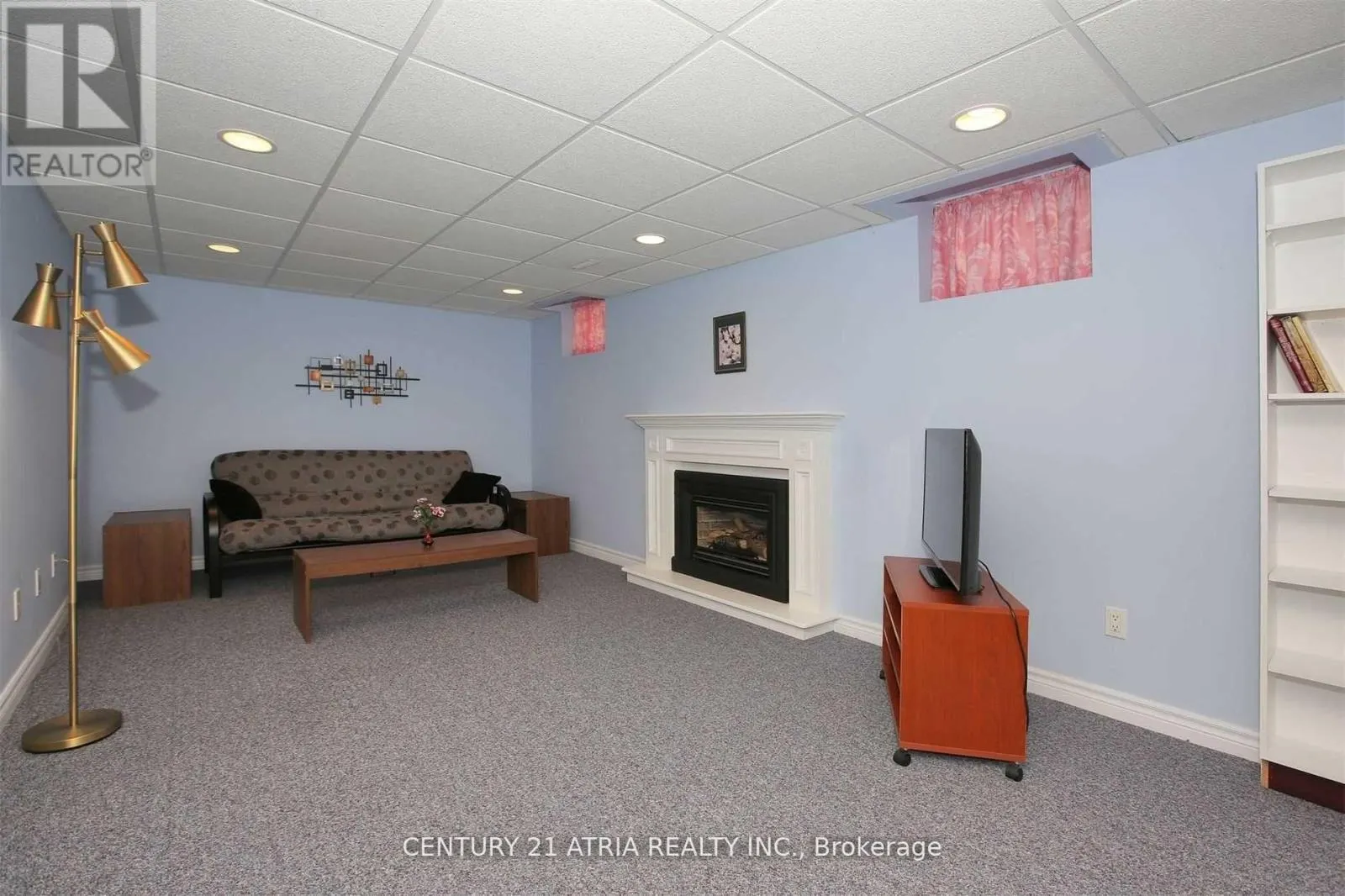 16 BRIGHTBAY CRESCENT