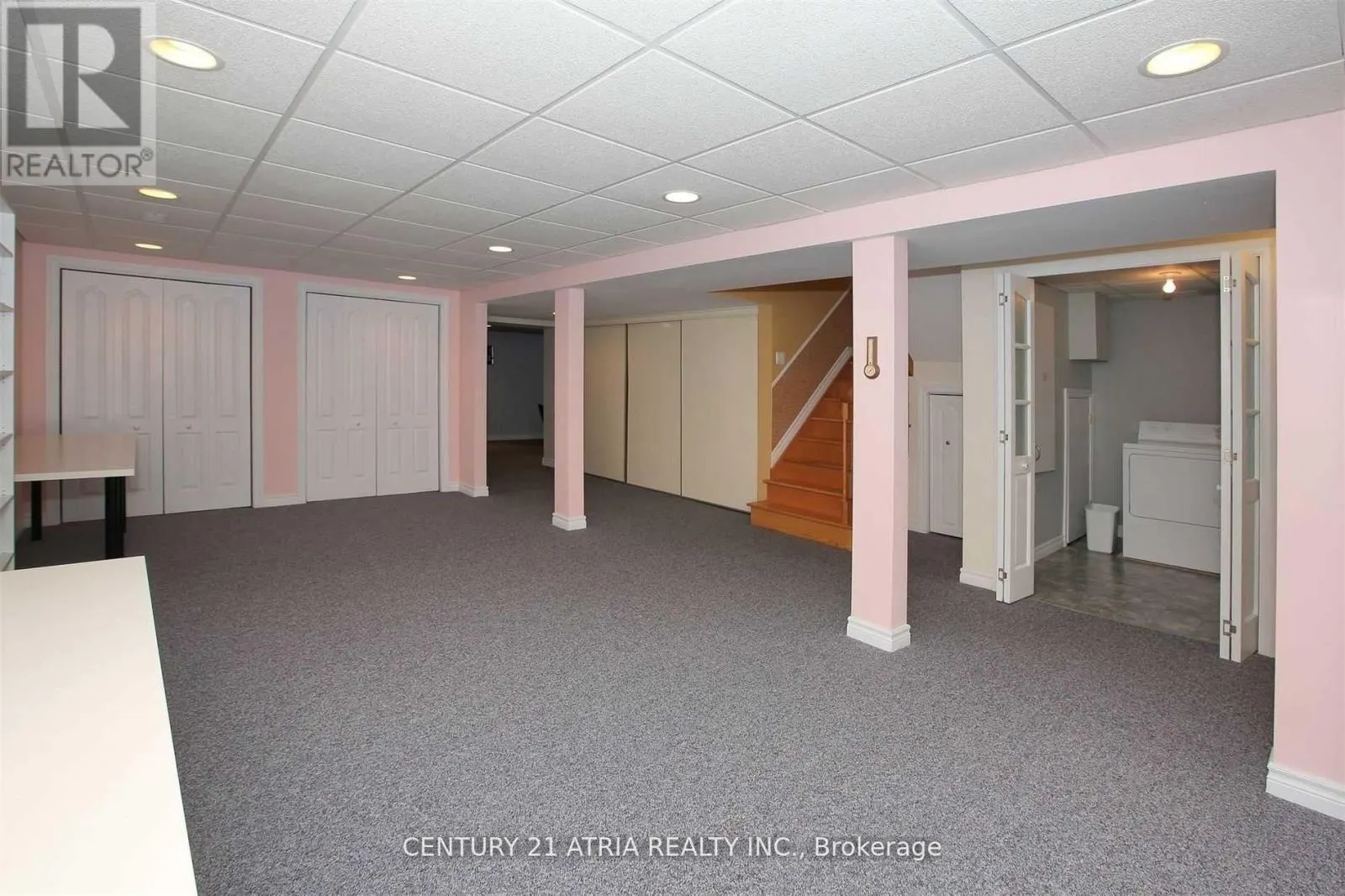 16 BRIGHTBAY CRESCENT