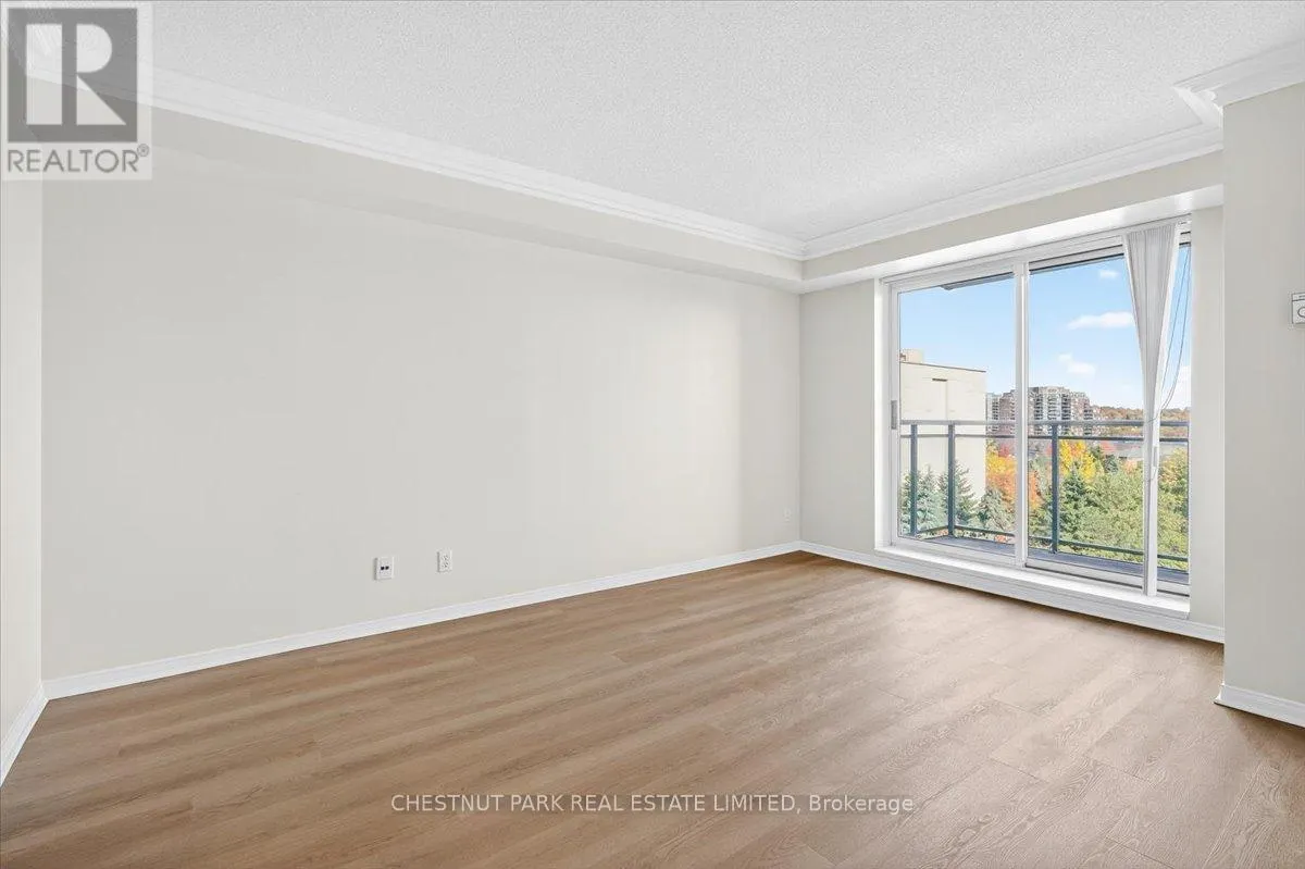 805 - 51 BAFFIN COURT