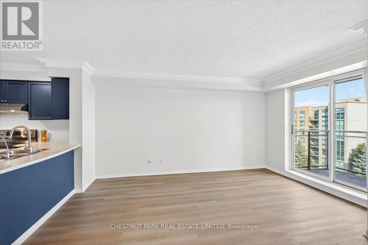 805 - 51 BAFFIN COURT