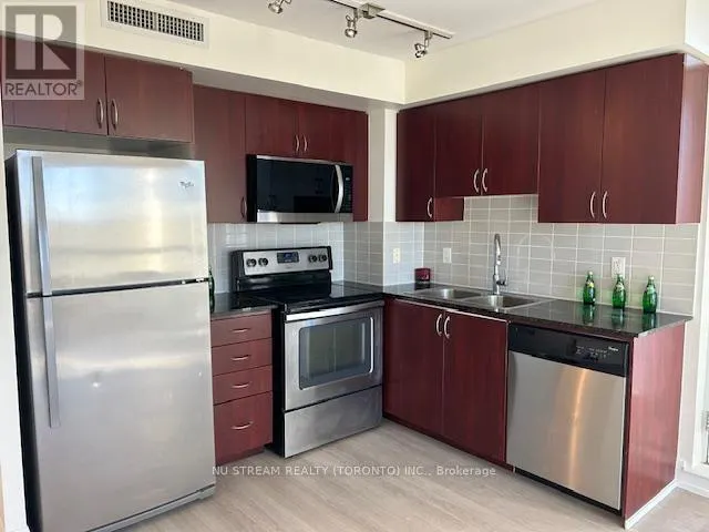 721 - 370 HIGHWAY 7 E