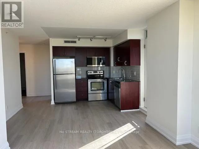 721 - 370 HIGHWAY 7 E