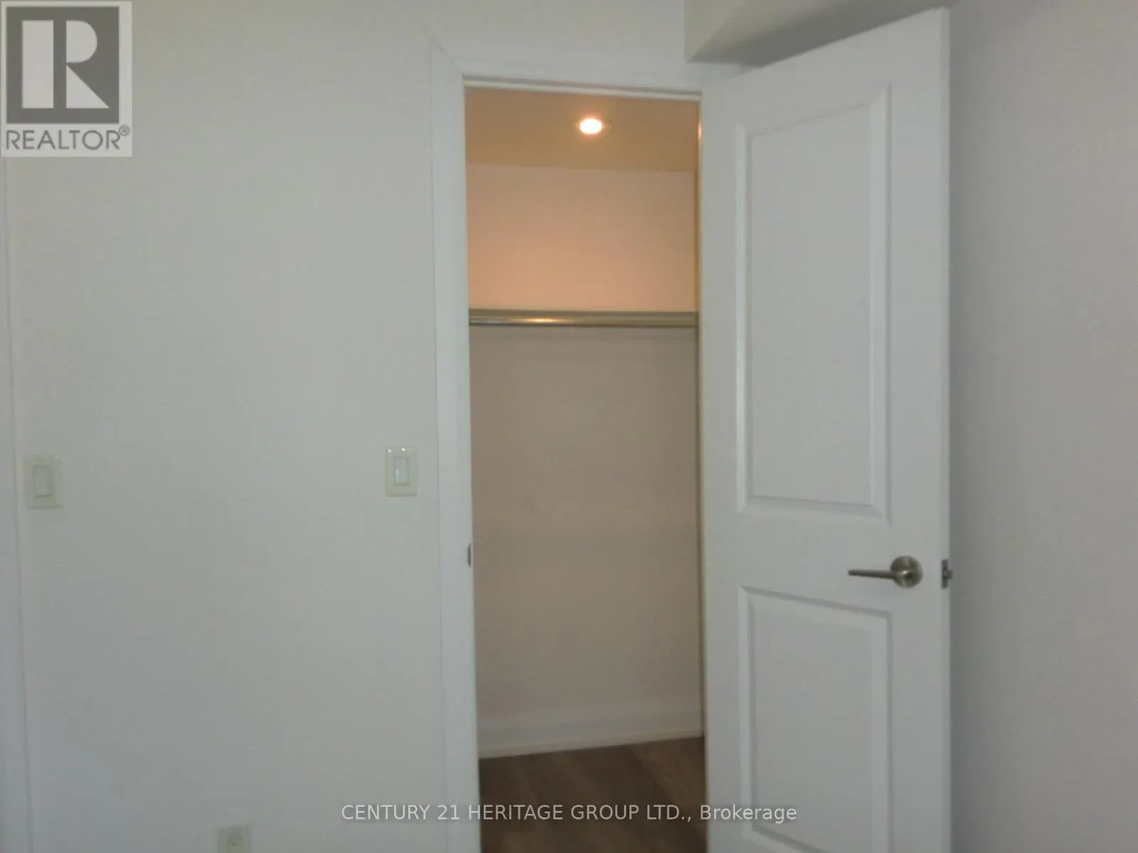 #801 - 372 HIGHWAY 7 AVENUE E