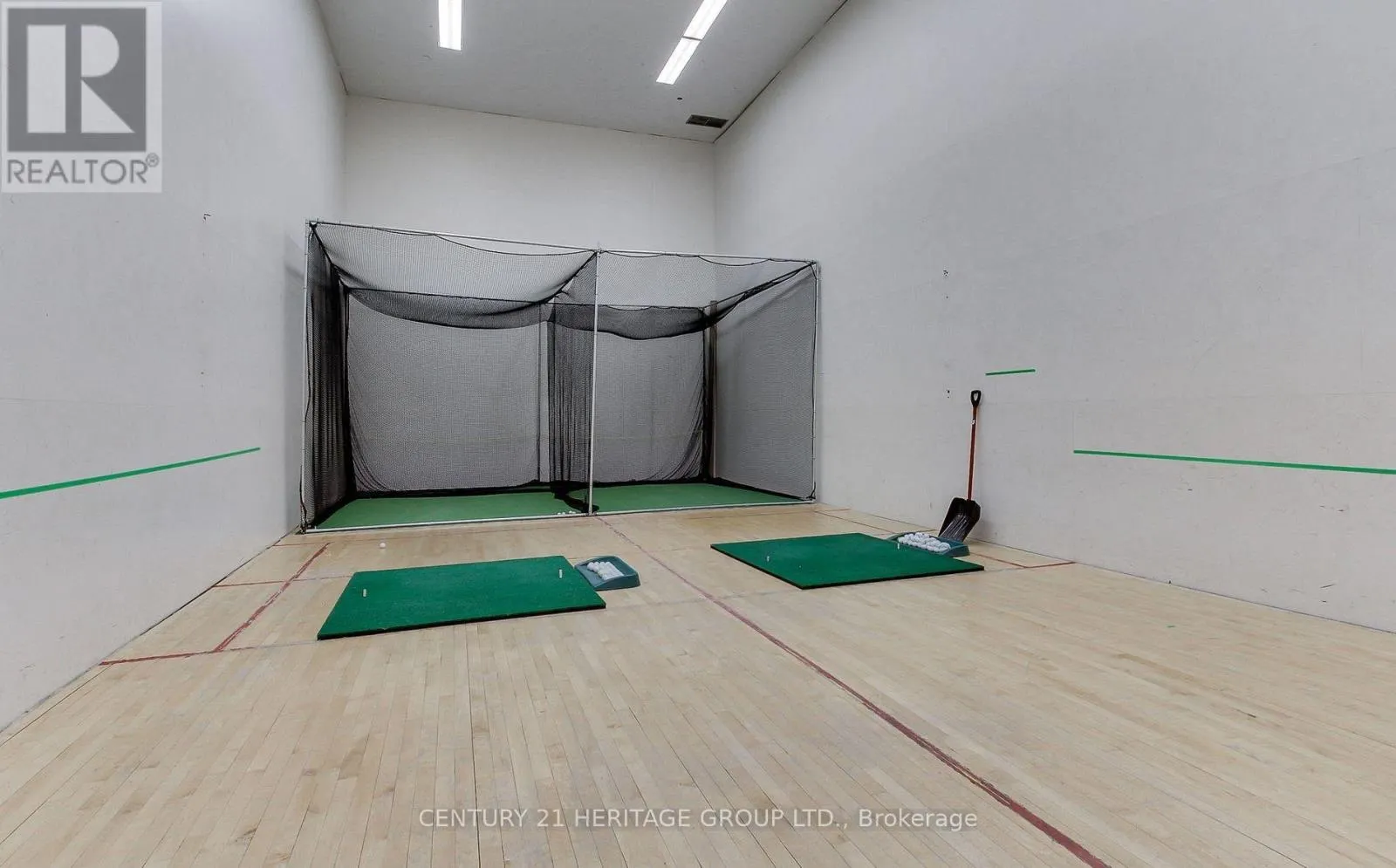 203 - 40 HARDING BLVD BOULEVARD W